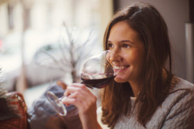 Uống rượu hay không uống rượu: huyết áp cao và rượu