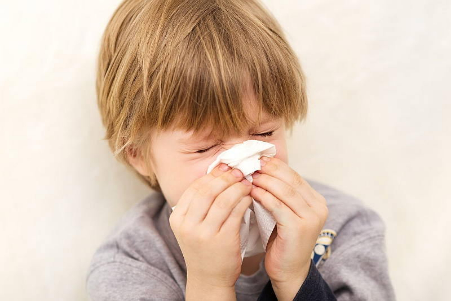 Viêm xoang ở trẻ em – tránh dùng thuốc kháng sinh, theo hướng dẫn mới của AAP